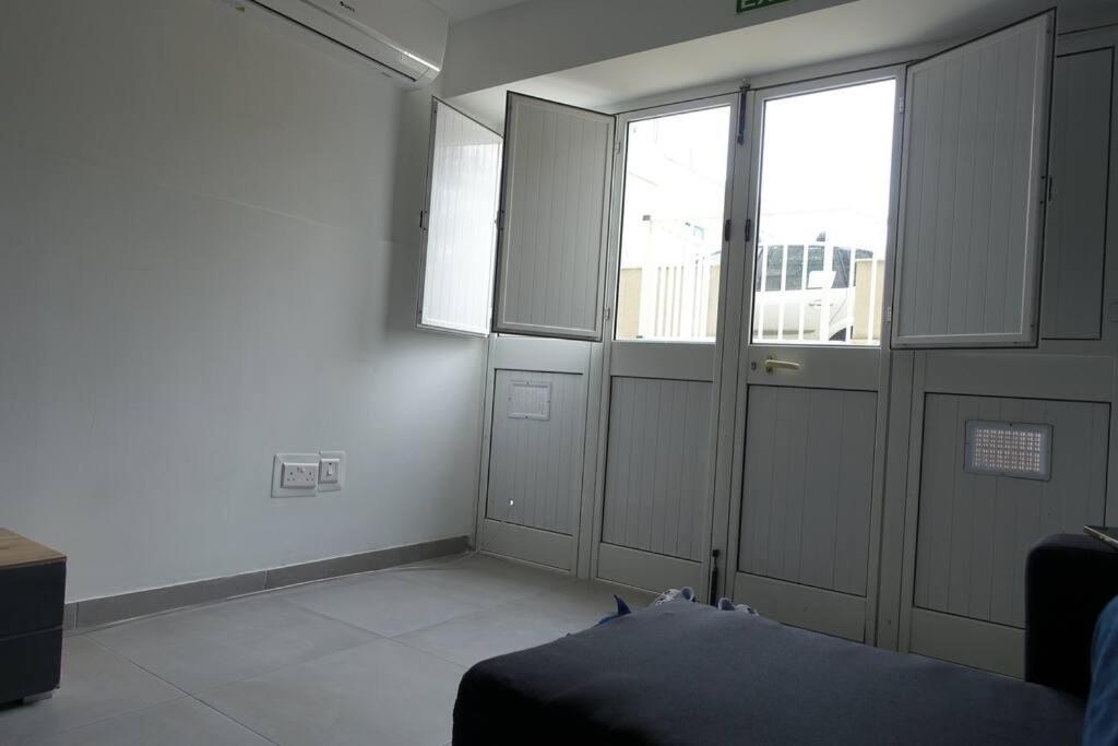 Urban Front - Walking Distance From Paceville And St George Bay Beach Is-Swieqi Exterior photo